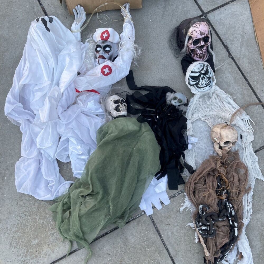 Lot of 7 Halloween hanging figures decorations ghosts zombies skeletons